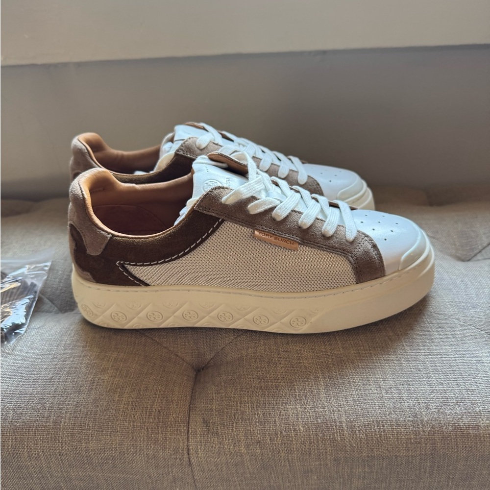 Tory Burch Ladybug Sneaker in Cream / Brown / Avola NWOB size 8 Women